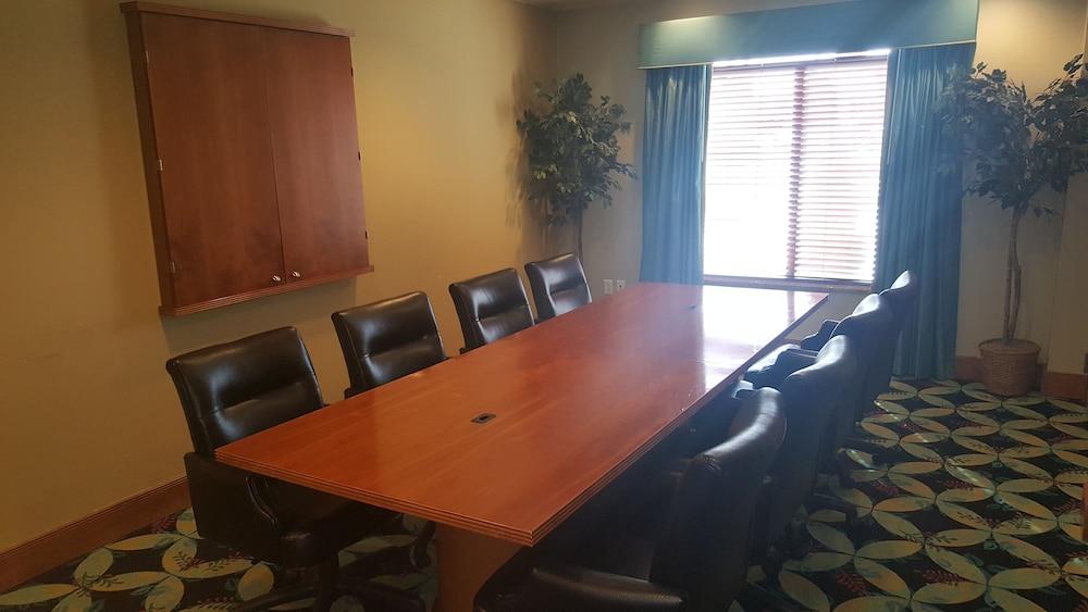 فندق Wingate By Wyndham Richmond شورت بومب المظهر الخارجي الصورة