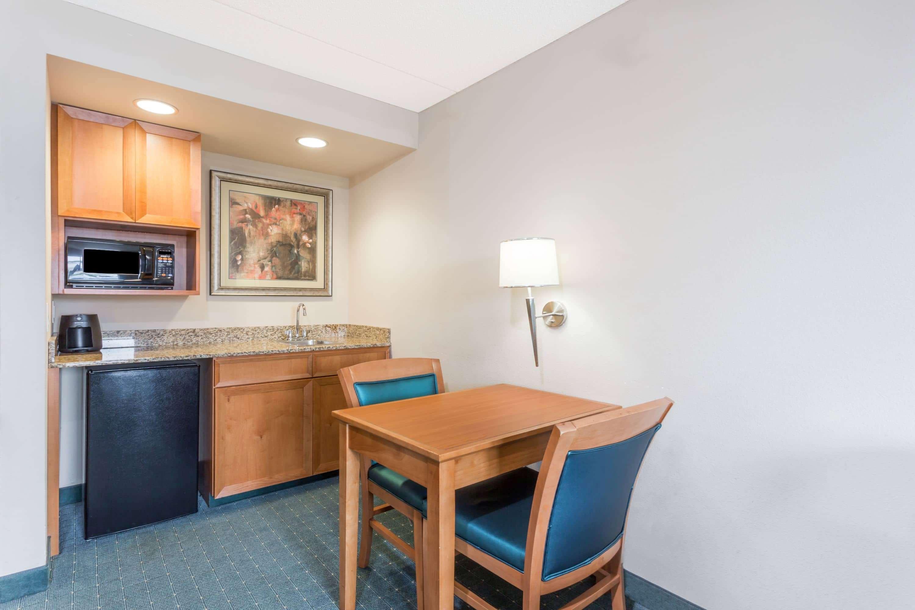 فندق Wingate By Wyndham Richmond شورت بومب المظهر الخارجي الصورة
